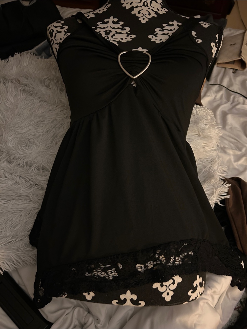 Black Heart-Ring Lace Trim Camisole